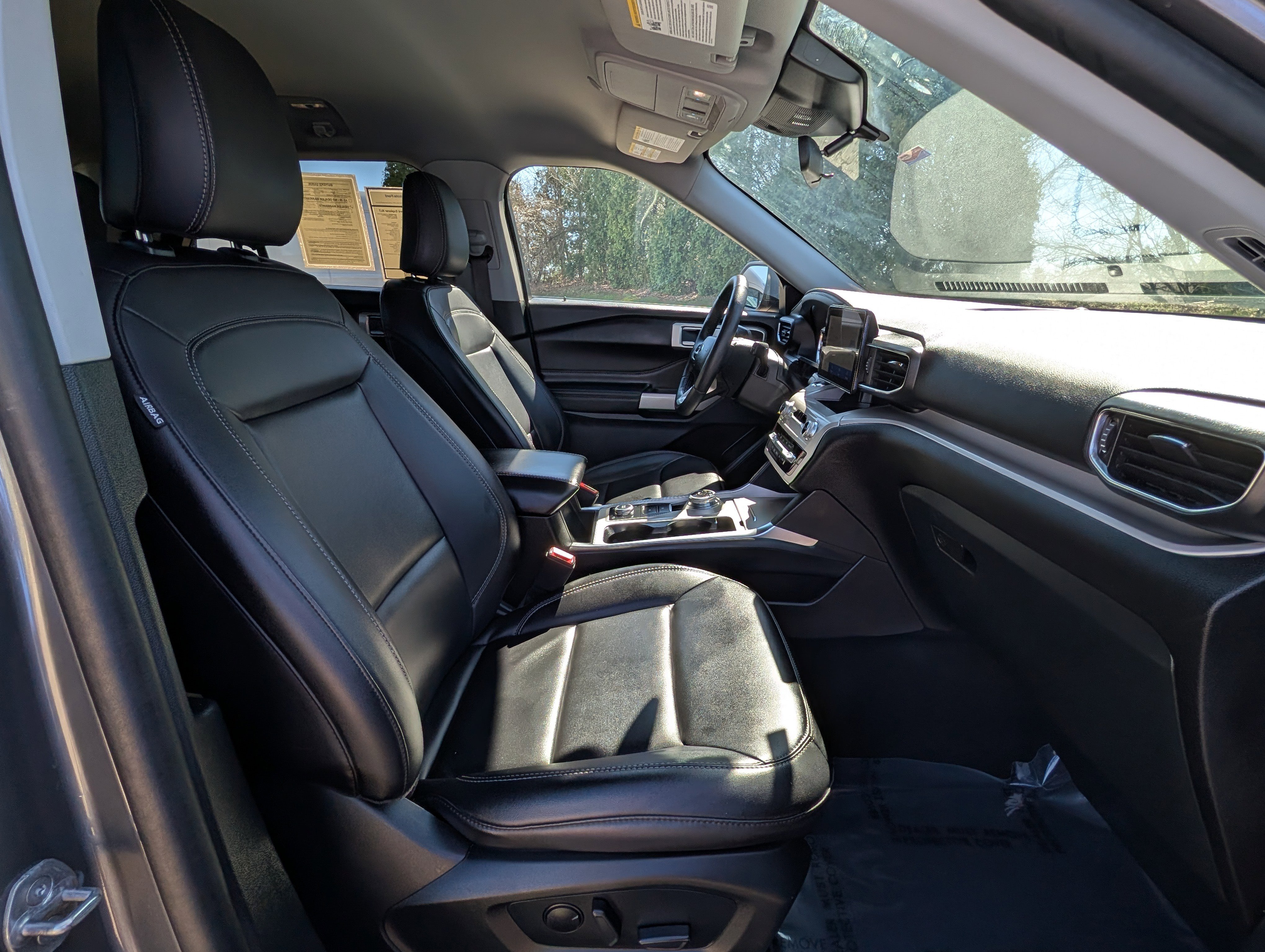 Used 2023 Ford Explorer XLT w/ Equipment Group 202A image 12