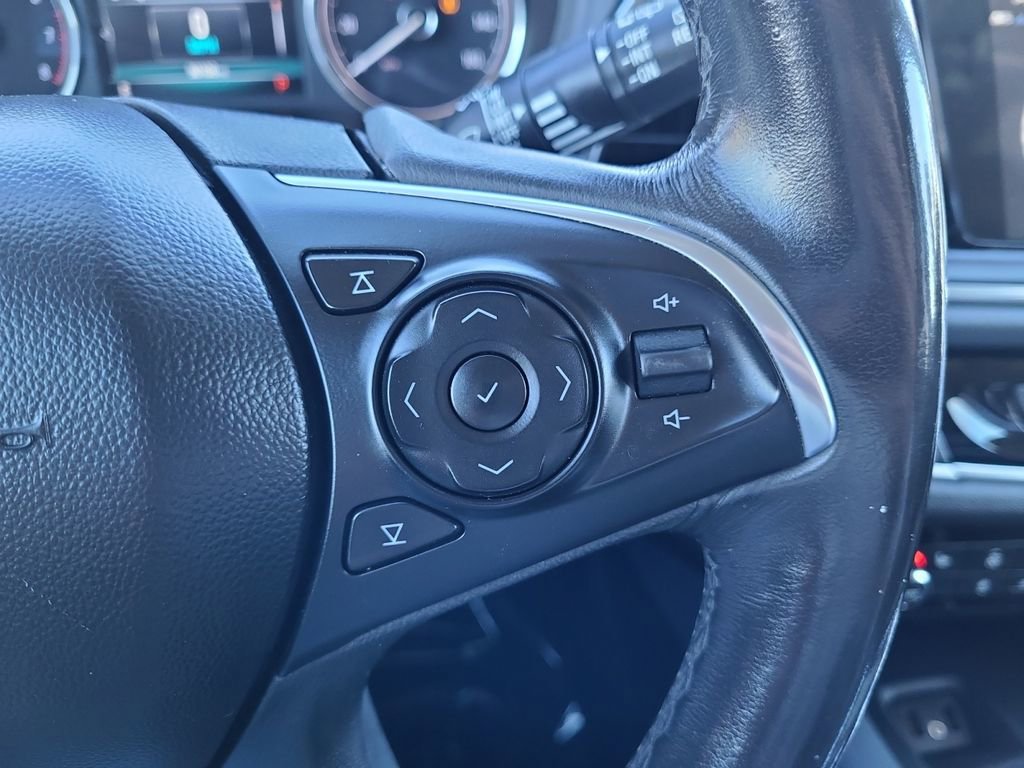 Used 2018 Buick Enclave Essence image 24