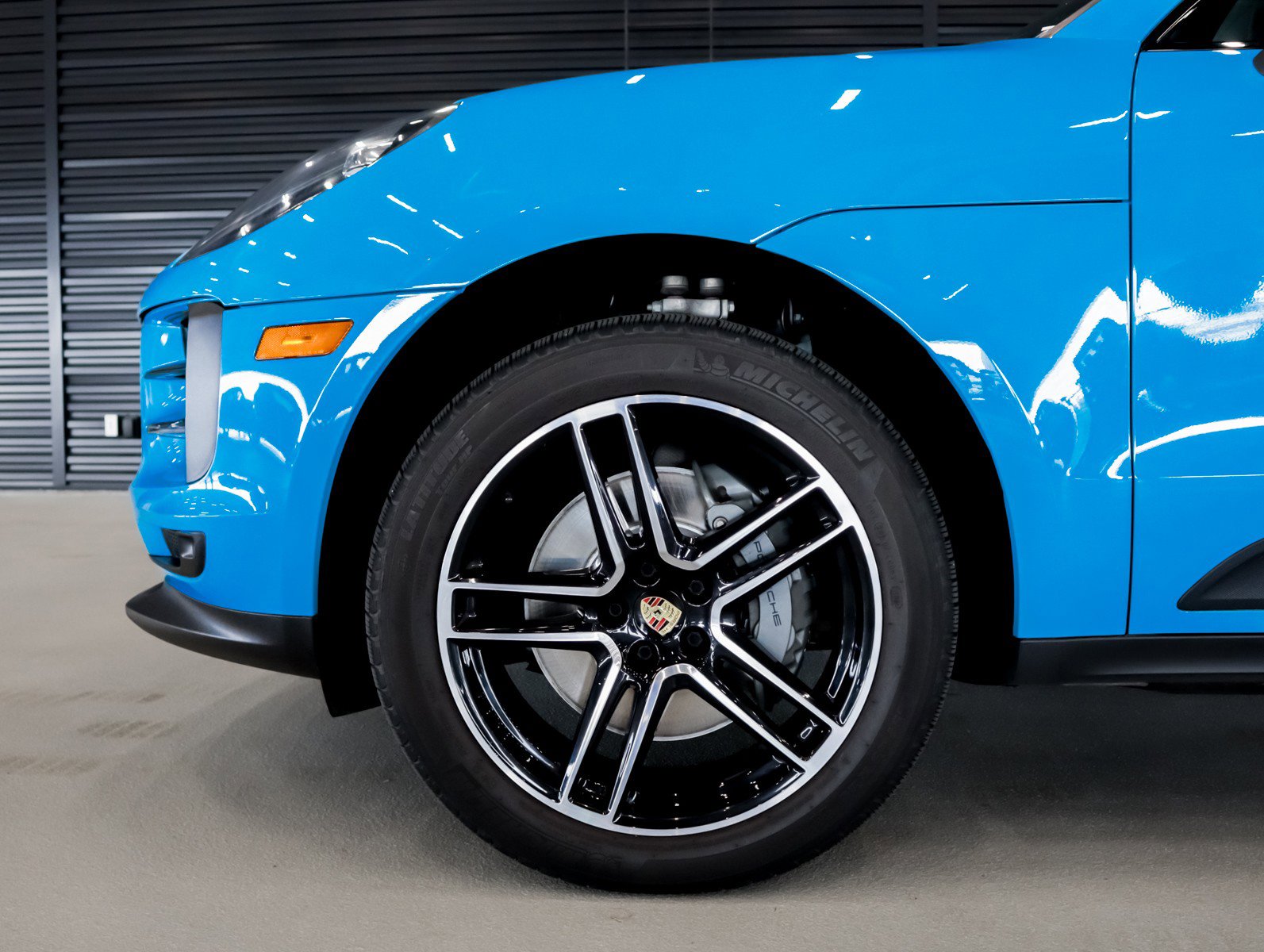 Certified 2020 Porsche Macan S AWD/4WD image 12