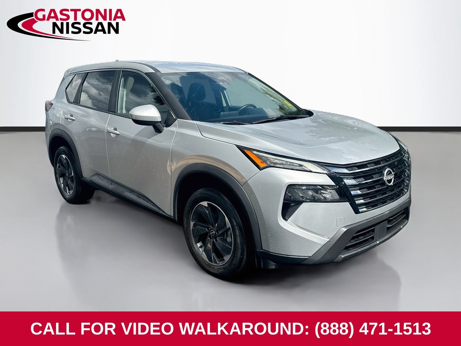 Used 2025 Nissan Rogue SV FWD image 1