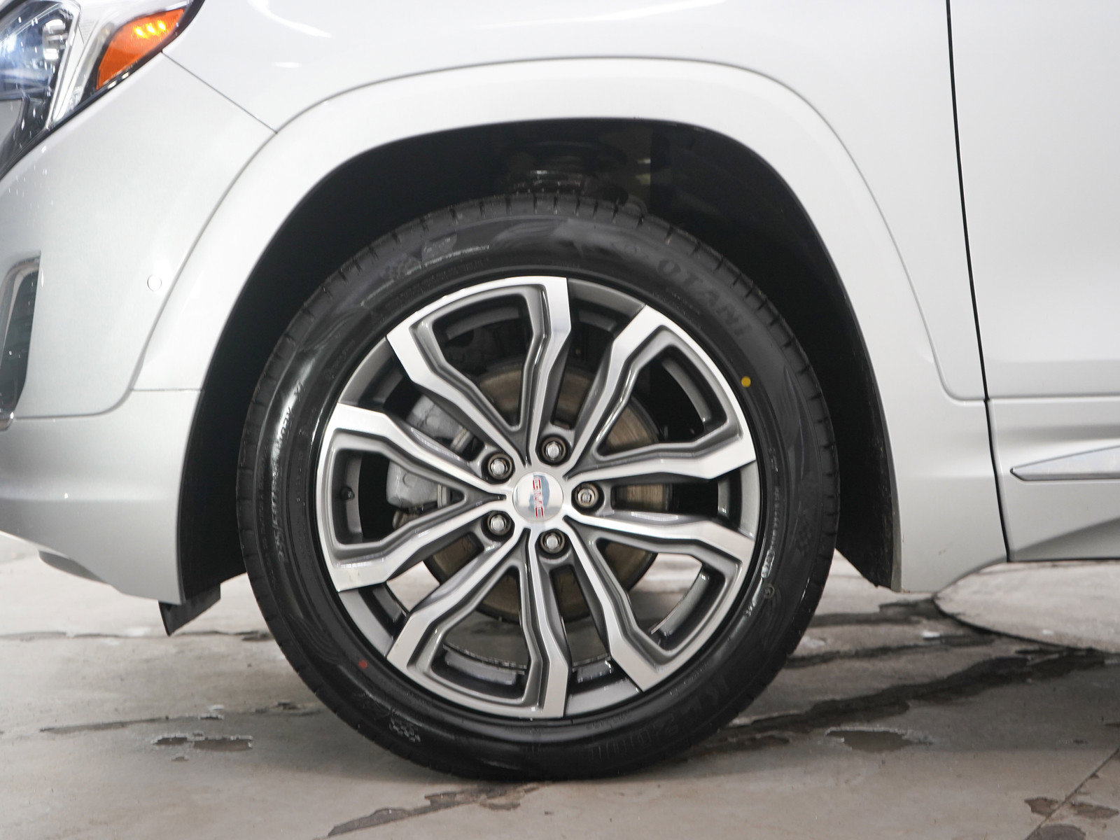 Used 2020 GMC Terrain Denali w/ GMC Pro Grade Package image 30