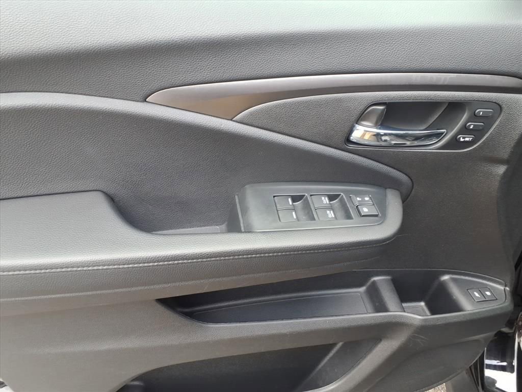 Used 2022 Honda Pilot Special Edition image 13