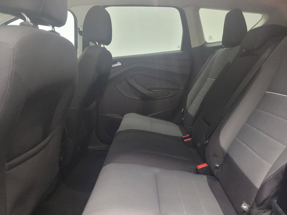 Used 2015 Ford Escape SE image 18