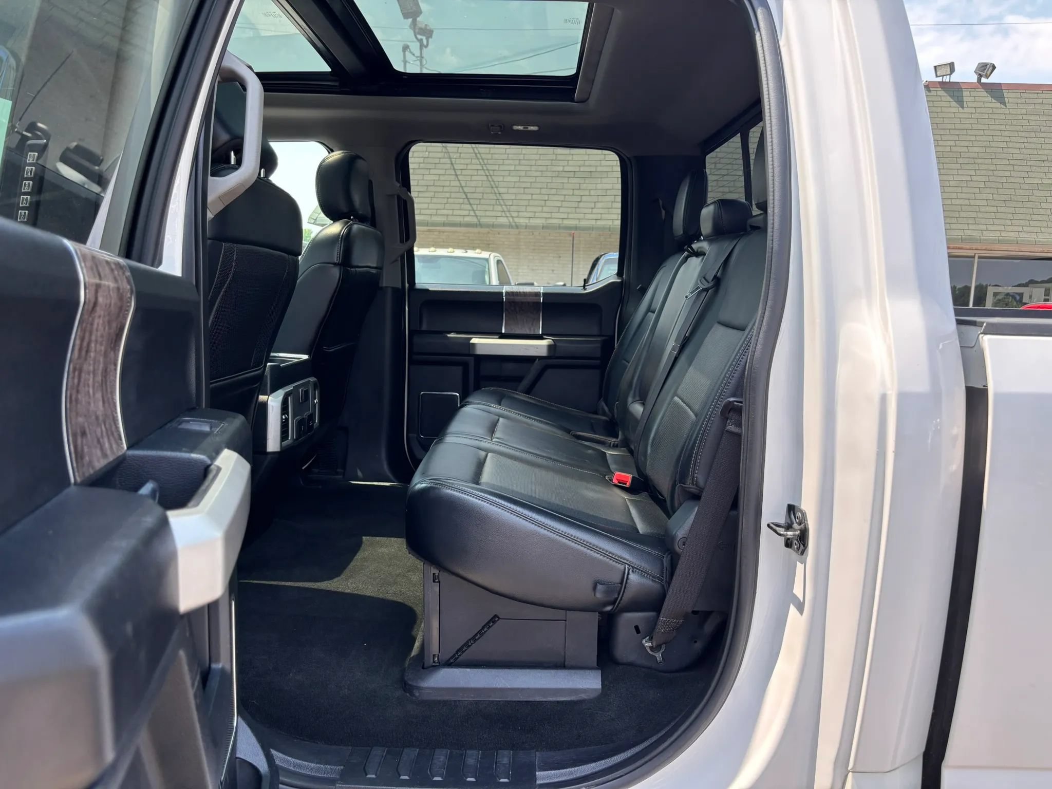 Used 2019 Ford F250 Lariat w/ Lariat Ultimate Package AWD/4WD image 25