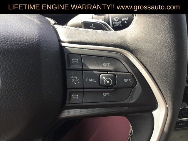 Used 2025 Jeep Grand Cherokee Altitude AWD/4WD image 26