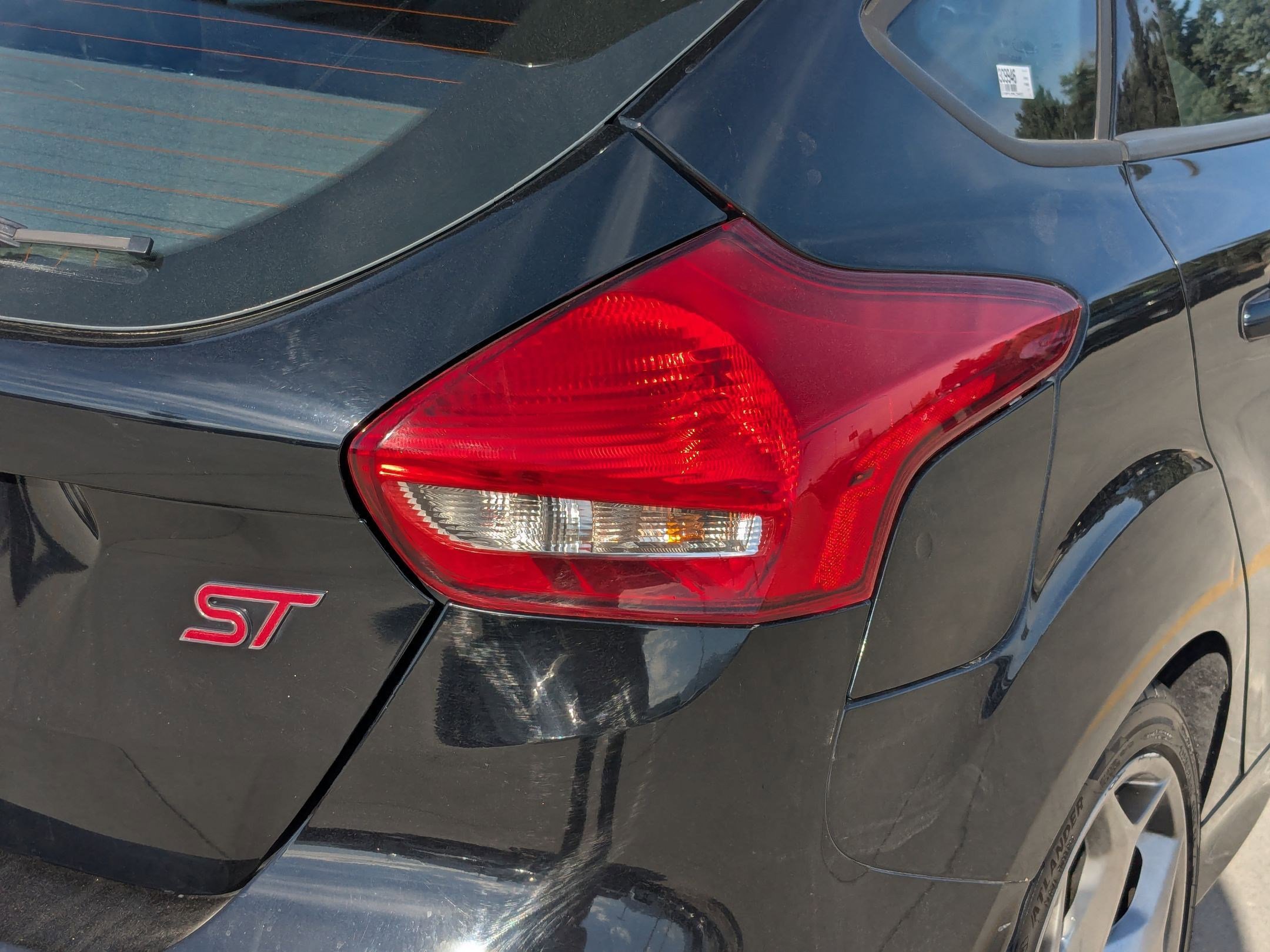 Used 2017 Ford Focus ST image 11