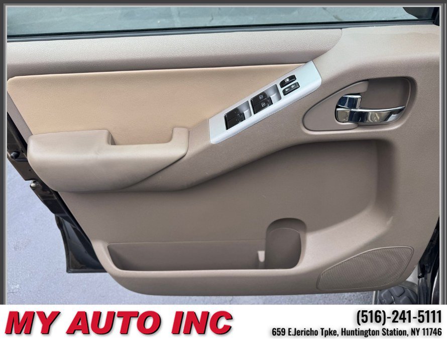 Used 2012 Nissan Pathfinder Silver w/ DVD Entertainment Pkg AWD/4WD image 26