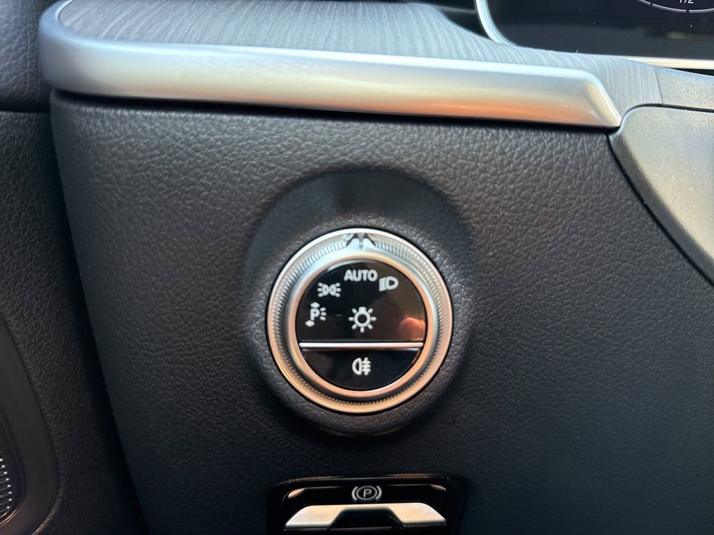 New 2025 Mercedes-Benz C 300 4MATIC Sedan image 22