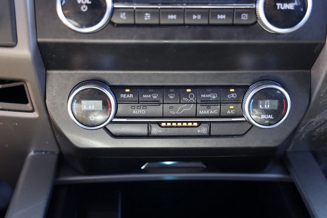 Used 2019 Ford Expedition XLT image 20