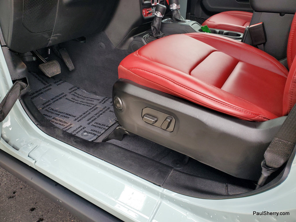 Used 2024 Jeep Wrangler Unlimited Rubicon 392 image 28