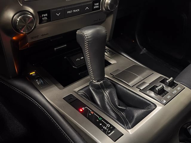 Used 2015 Lexus GX 460 w/ Comfort Package AWD/4WD image 19