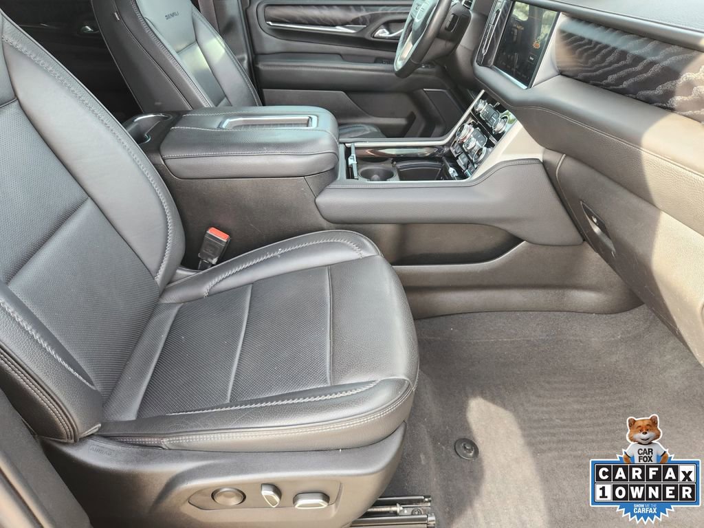 Used 2022 GMC Yukon XL Denali w/ Denali Premium Package image 20