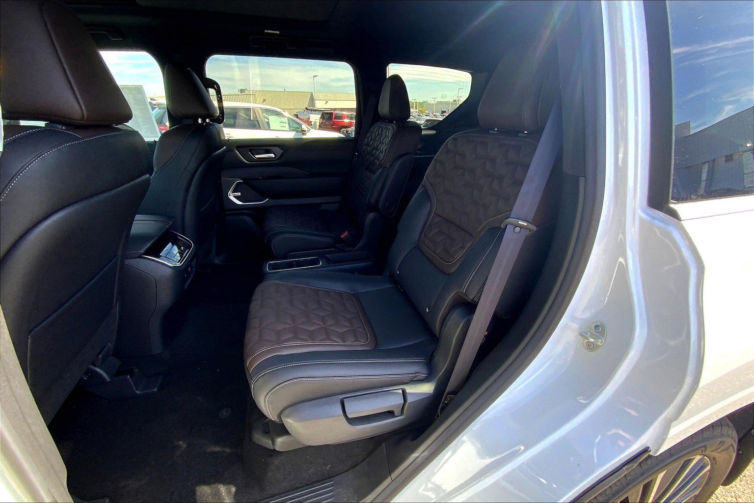 New 2026 Nissan Armada Platinum Reserve image 11
