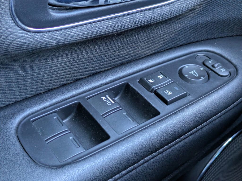 Used 2022 Honda HR-V EX image 25