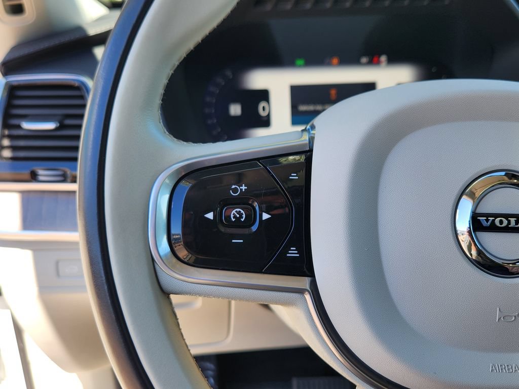 Used 2023 Volvo XC90 T8 Ultimate AWD/4WD image 17