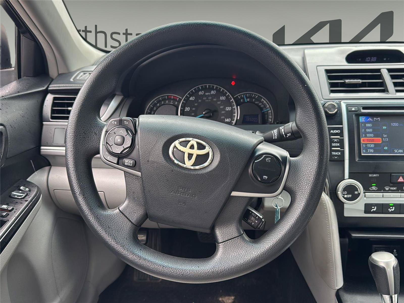 Used 2012 Toyota Camry LE FWD image 10