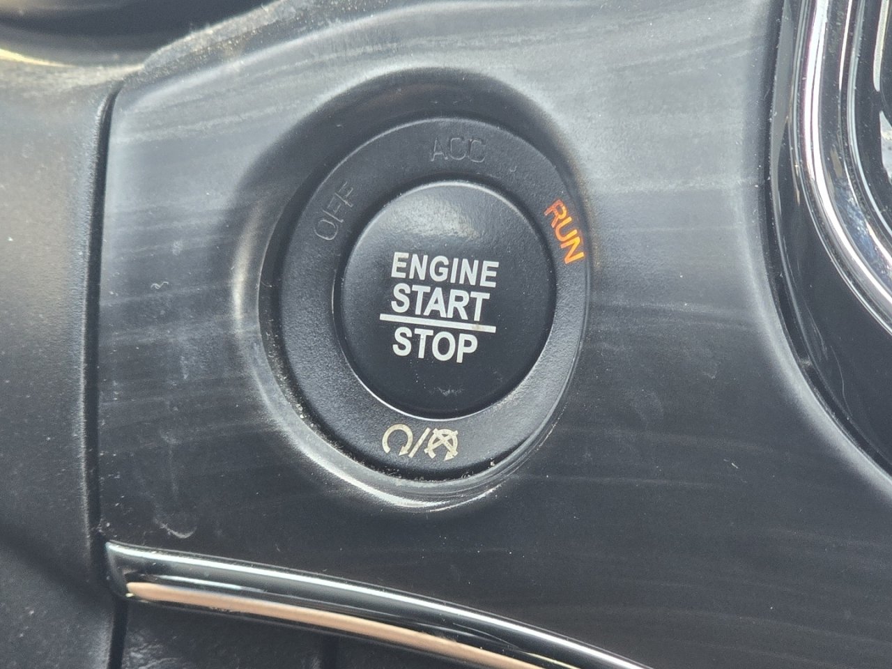 Used 2021 Jeep Grand Cherokee Limited AWD/4WD image 32