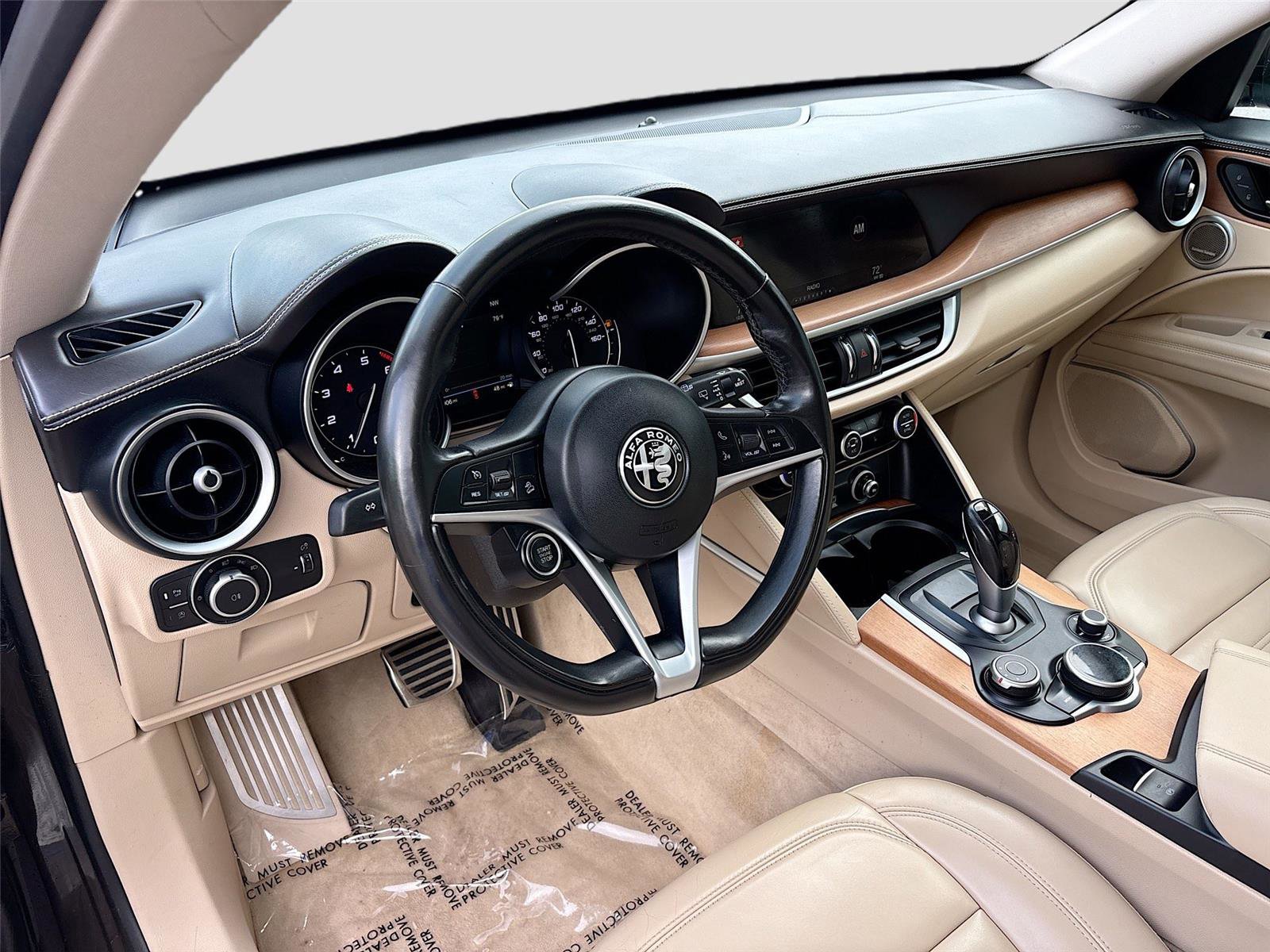 Used 2019 Alfa Romeo Stelvio Ti Lusso w/ Quick Order Package 22X Lusso image 9