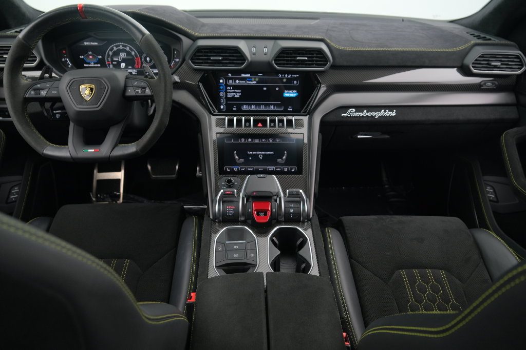Used 2024 Lamborghini Urus Performante AWD/4WD image 51