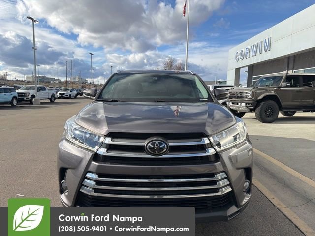 Used 2018 Toyota Highlander Limited image 2