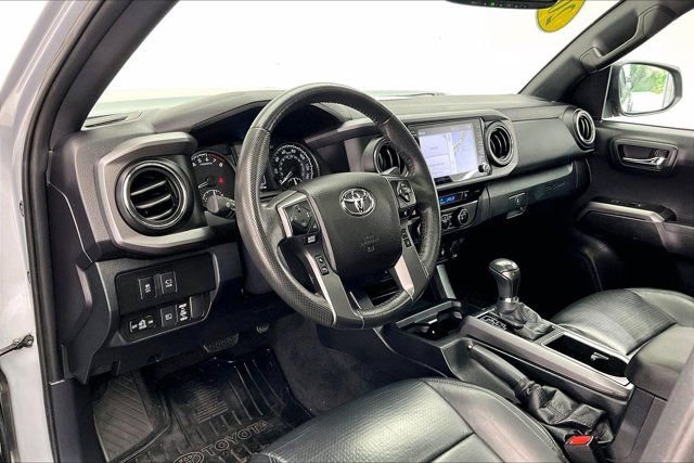 Used 2021 Toyota Tacoma TRD Sport image 14