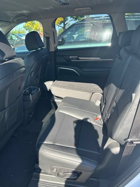 Used 2024 Kia Telluride LX FWD image 13