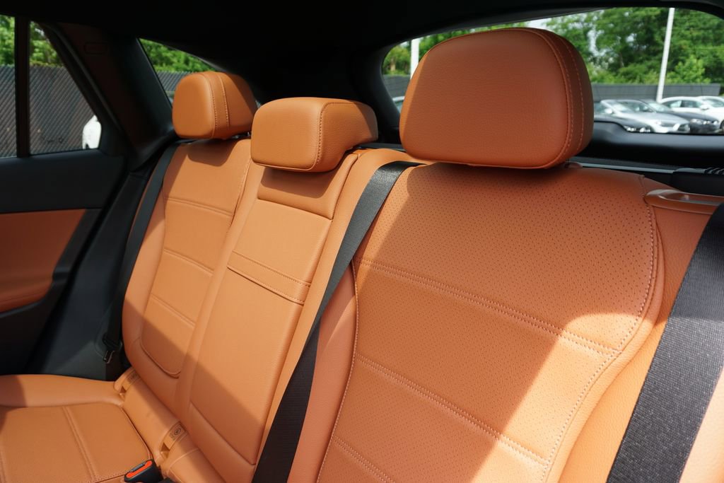 Certified 2025 Mercedes-Benz GLC 350e 4MATIC image 44