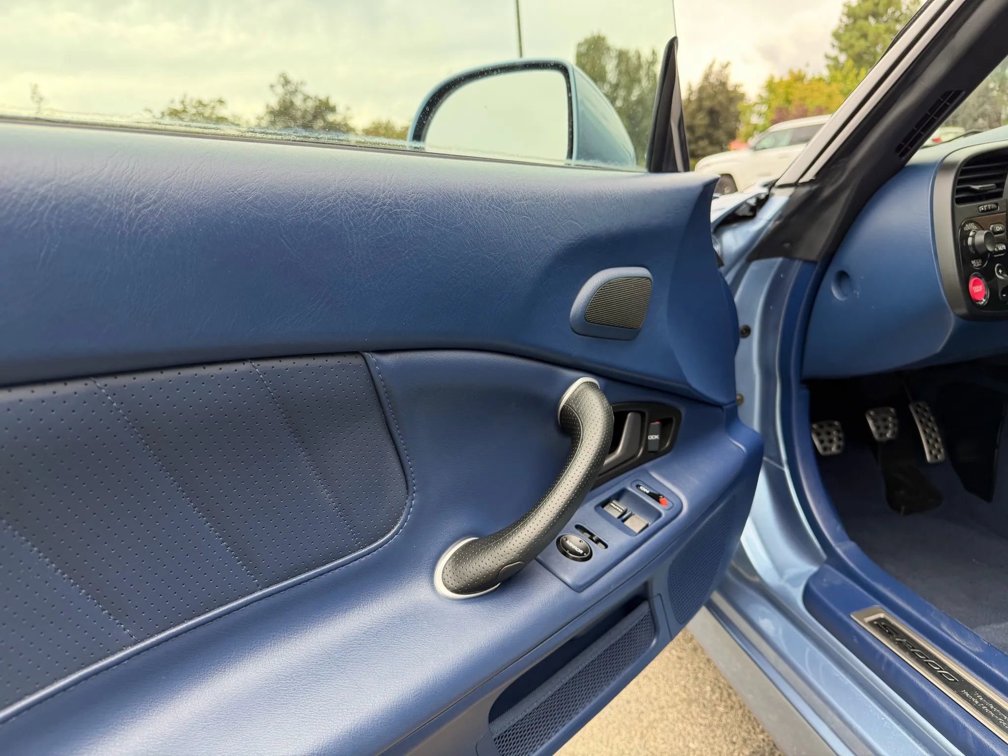 Used 2005 Honda S2000 image 21