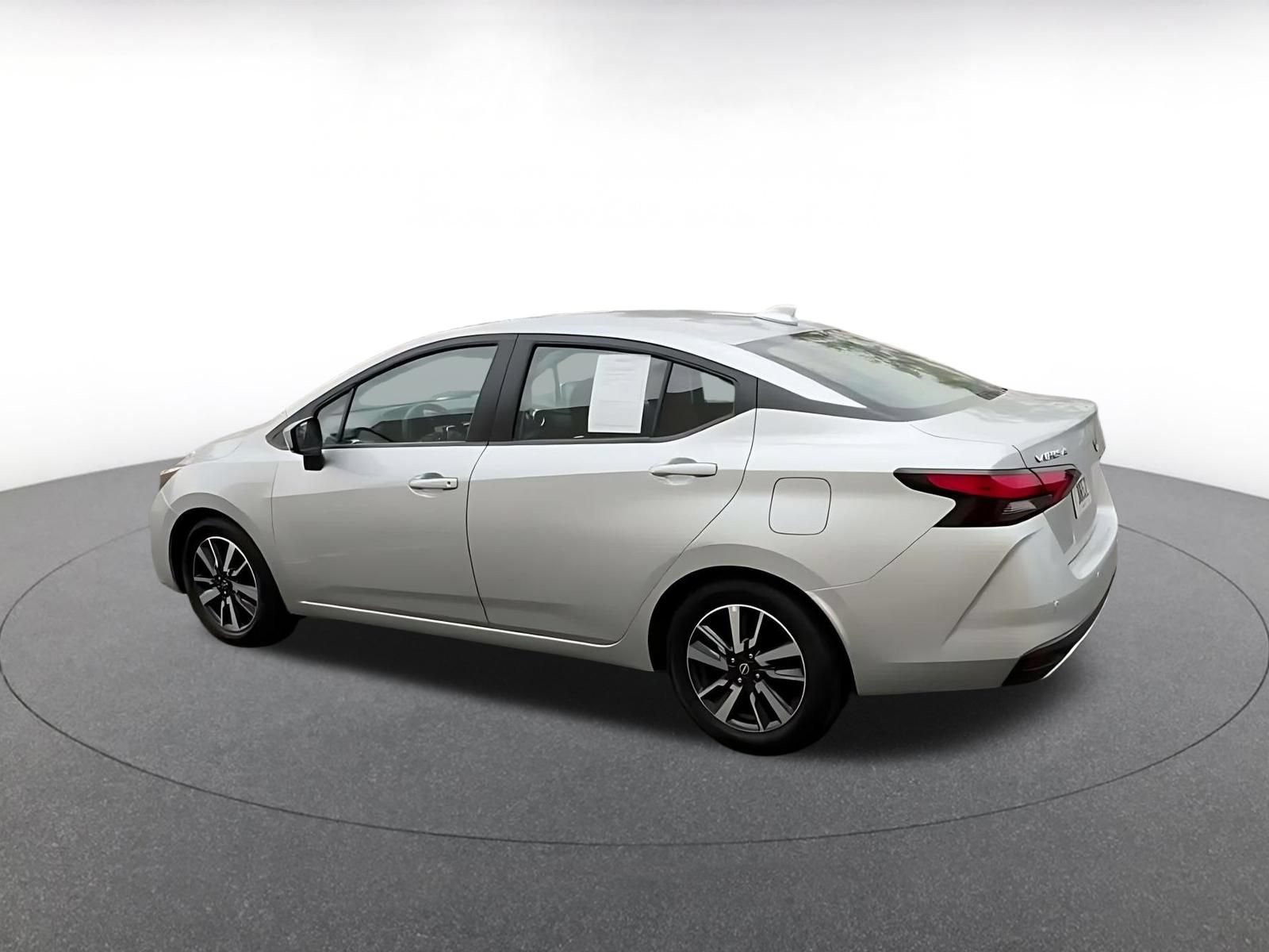 Used 2025 Nissan Versa SV FWD image 7