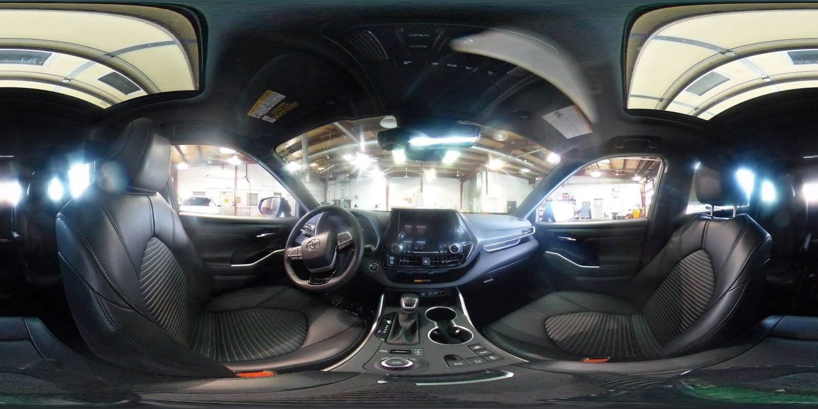 Used 2025 Toyota Highlander XSE AWD/4WD image 45