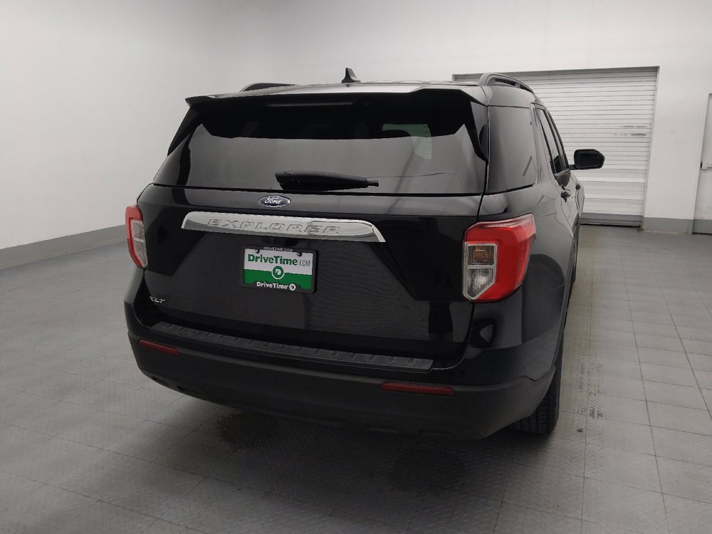 Used 2024 Ford Explorer XLT RWD image 7