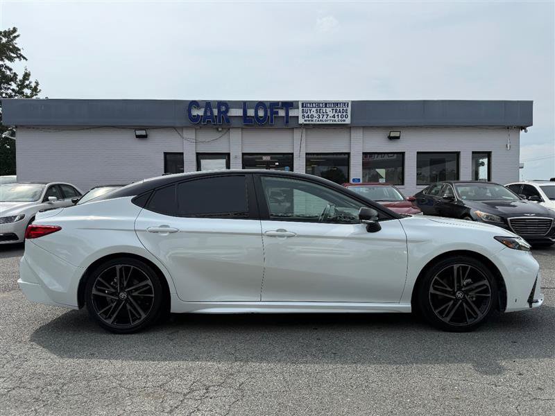 Used 2025 Toyota Camry XSE FWD image 5