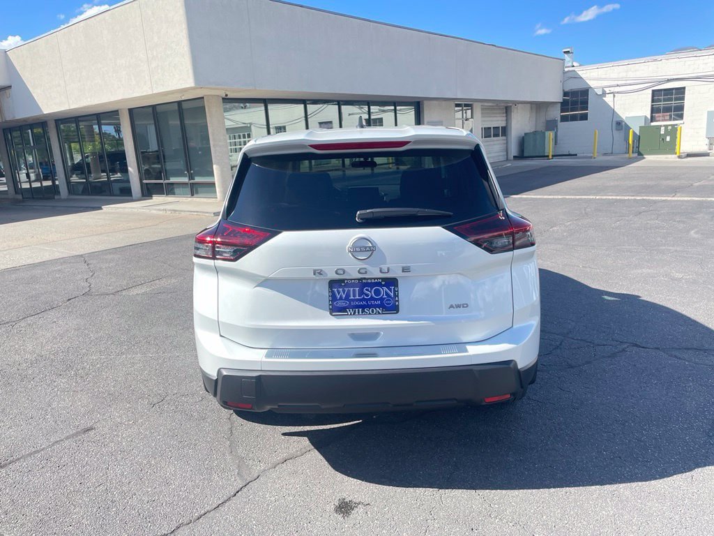 New 2026 Nissan Rogue SV AWD/4WD image 6