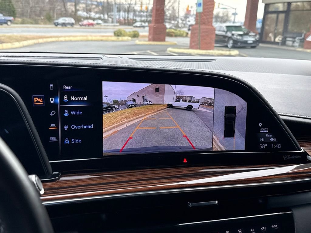 Used 2024 Cadillac Escalade ESV Premium Luxury image 17