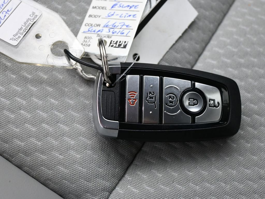 New 2025 Ford Escape SE FWD image 26