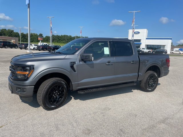 New 2025 Ford F150 XLT w/ Equipment Group 302A MID image 5