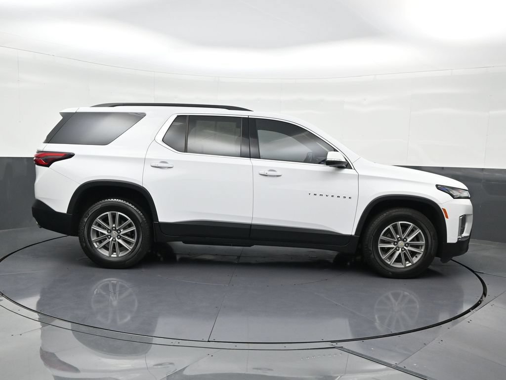 Used 2023 Chevrolet Traverse LT FWD image 7