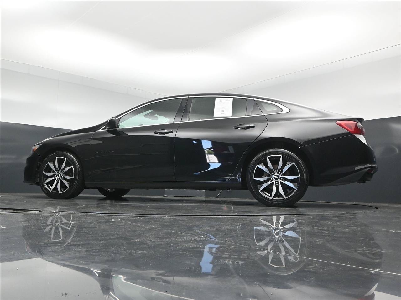 Used 2018 Chevrolet Malibu LT FWD image 34