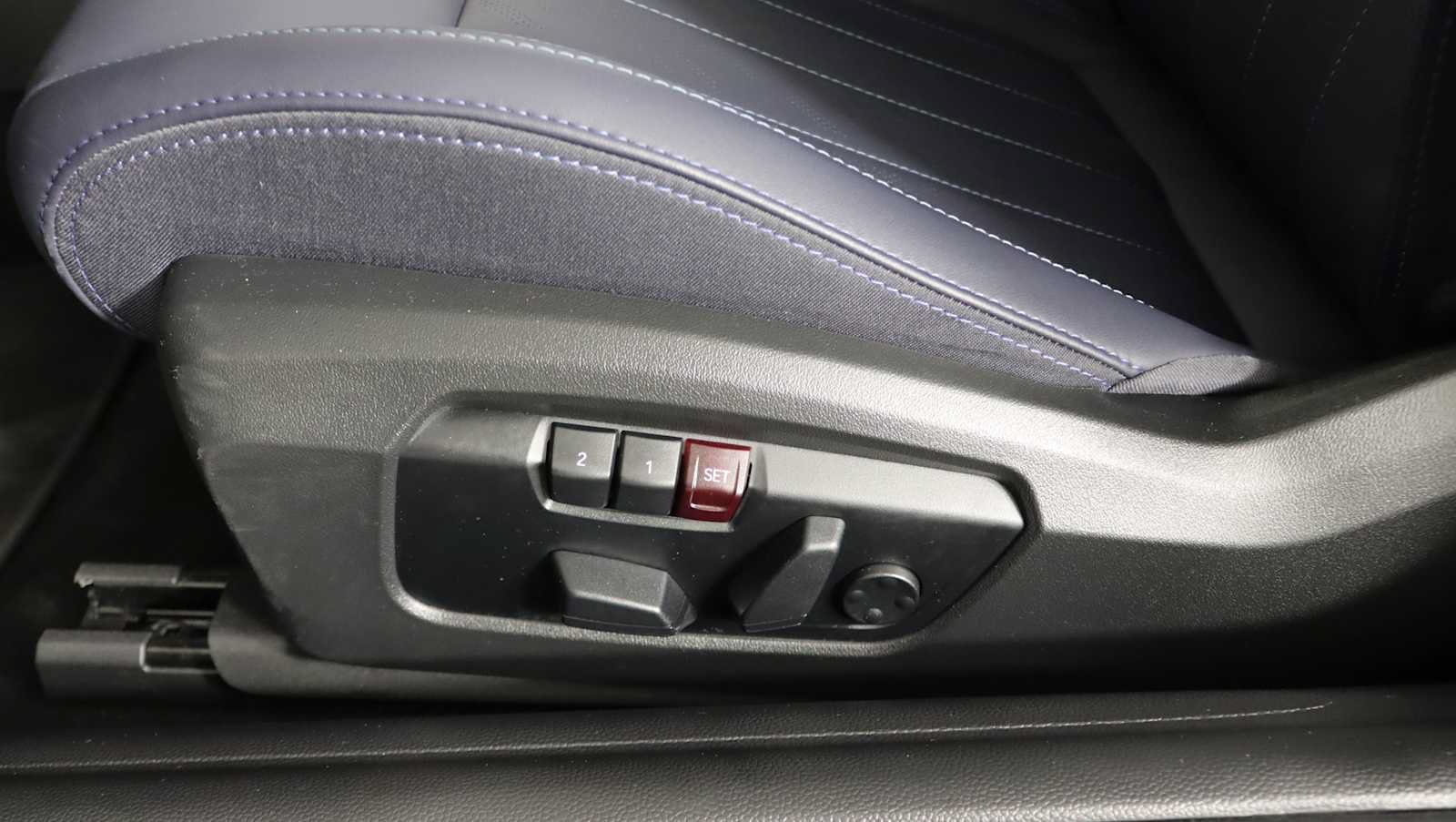 Used 2025 MINI Cooper S FWD image 16