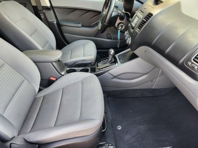 Used 2017 Kia Forte LX w/ LX Popular Package image 13