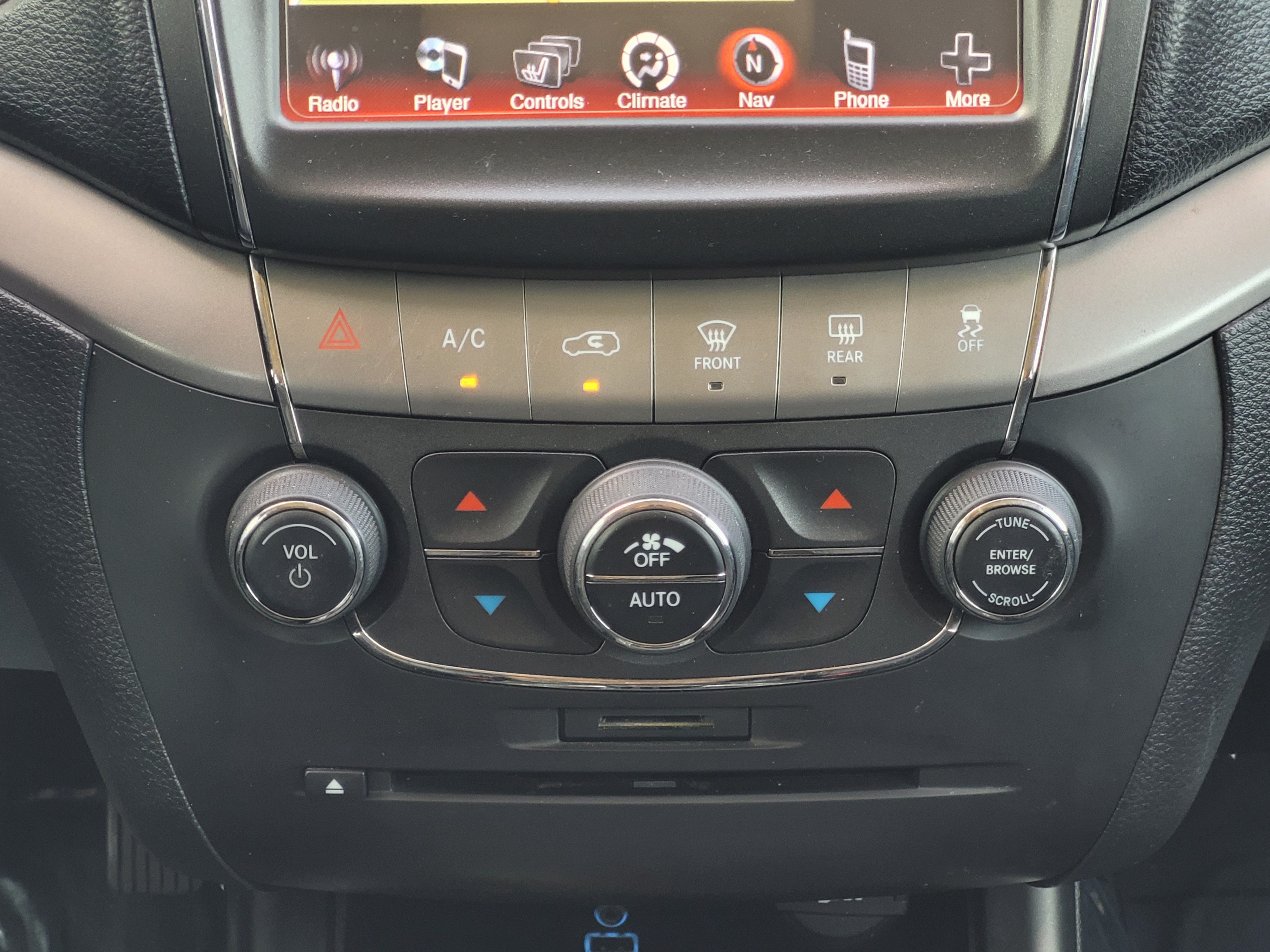 Used 2018 Dodge Journey Crossroad FWD image 16