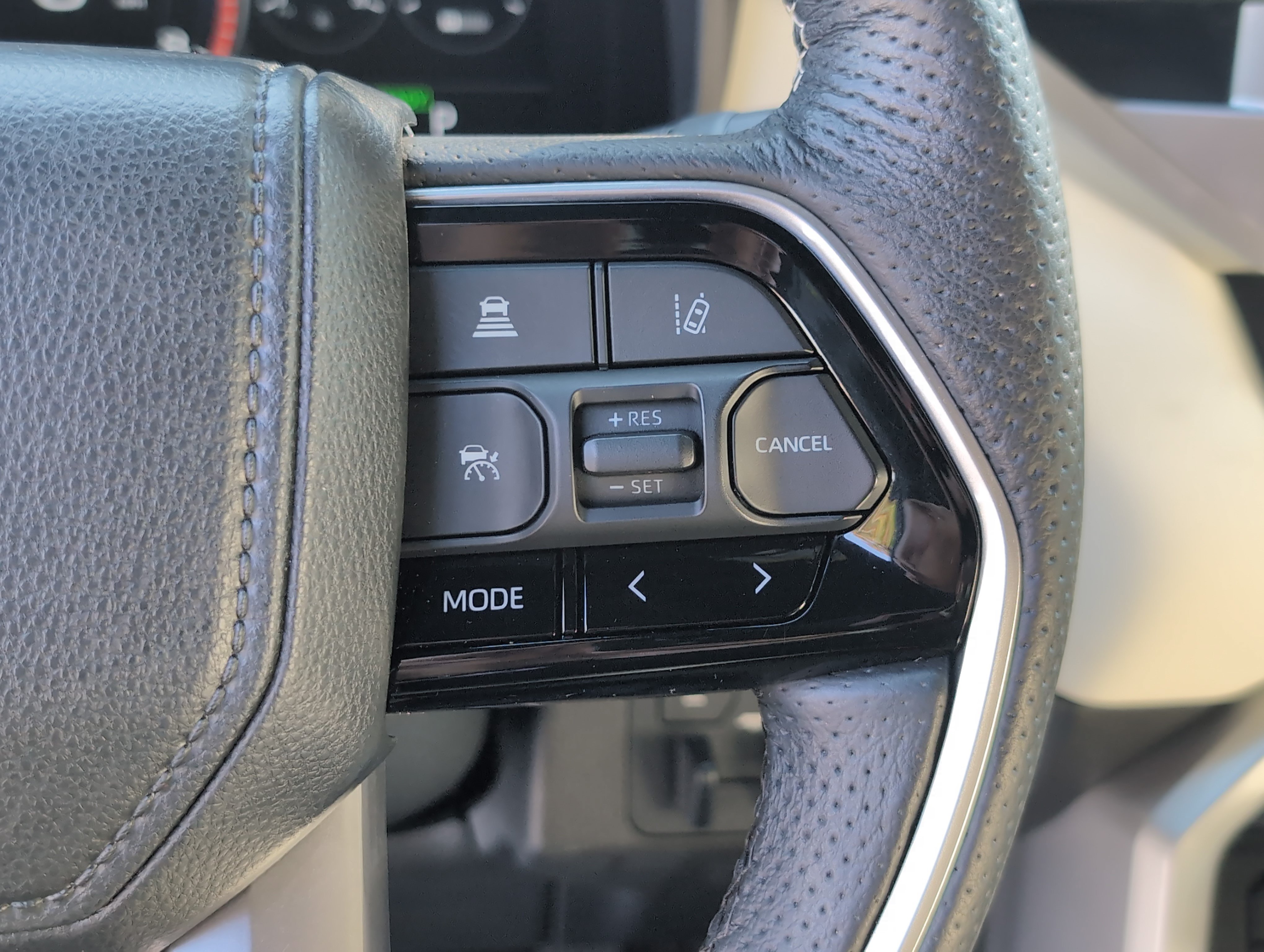 Used 2023 Toyota Sequoia Capstone AWD/4WD image 20