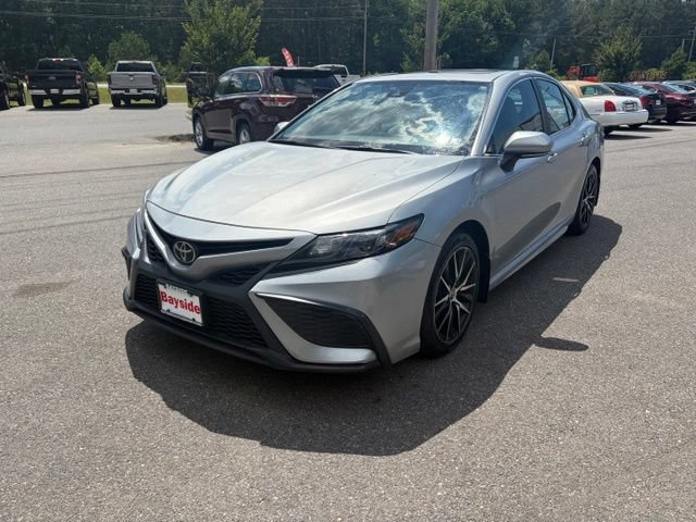 Used 2021 Toyota Camry SE w/ Cold Weather Package AWD/4WD image 7