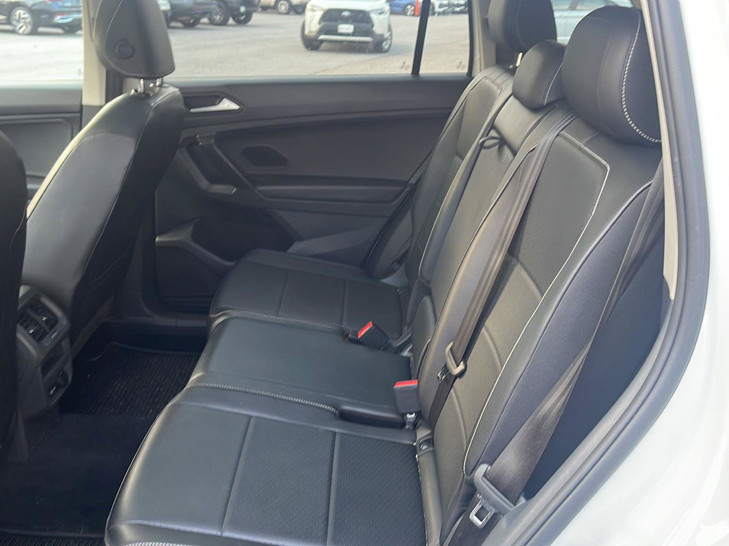 Used 2021 Volkswagen Tiguan SE w/ Panoramic Sunroof Package AWD/4WD image 7