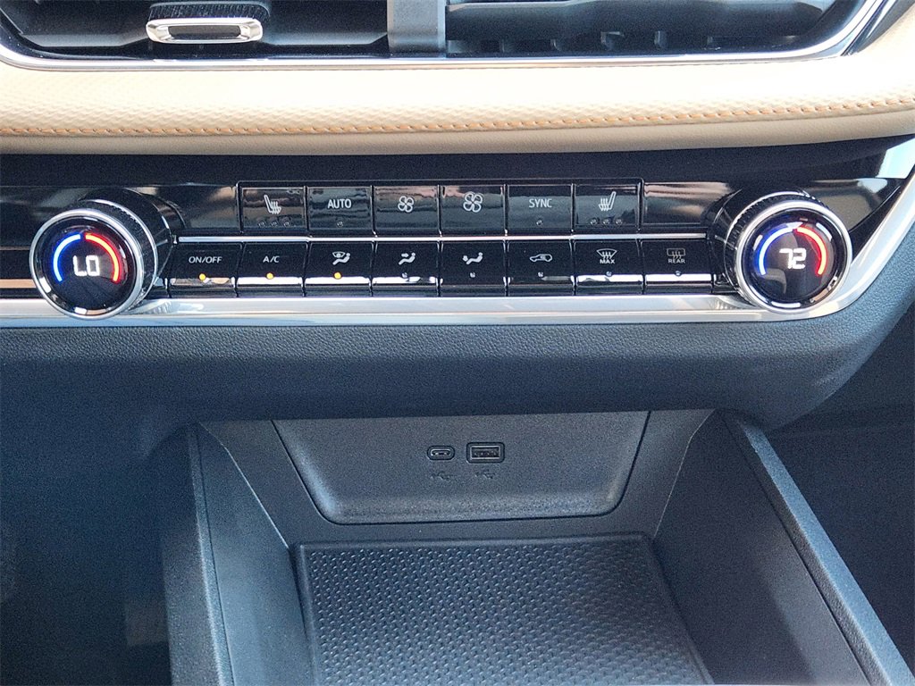 Used 2025 Chevrolet Equinox ACTIV w/ Safety and Technology Package image 15