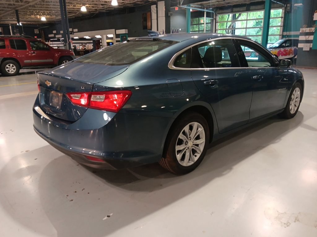 Used 2025 Chevrolet Malibu LT FWD image 6