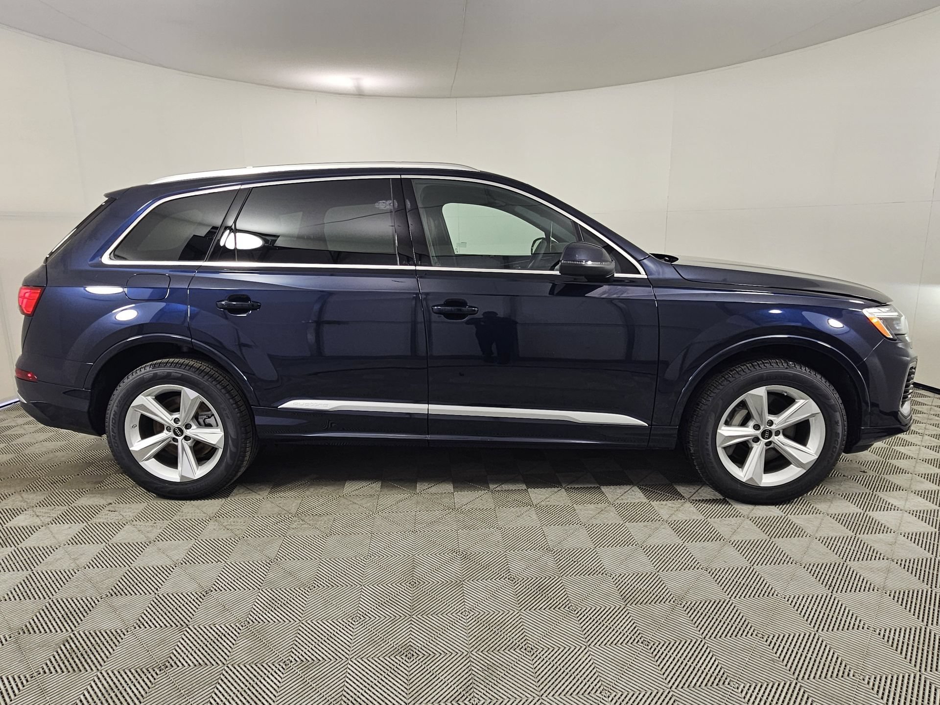 New 2026 Audi Q7 3.0T Premium AWD/4WD image 8