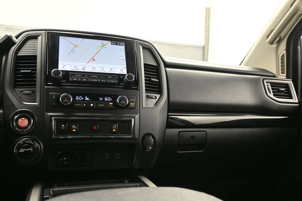 Used 2022 Nissan Titan SV w/ SV Convenience Package AWD/4WD image 16