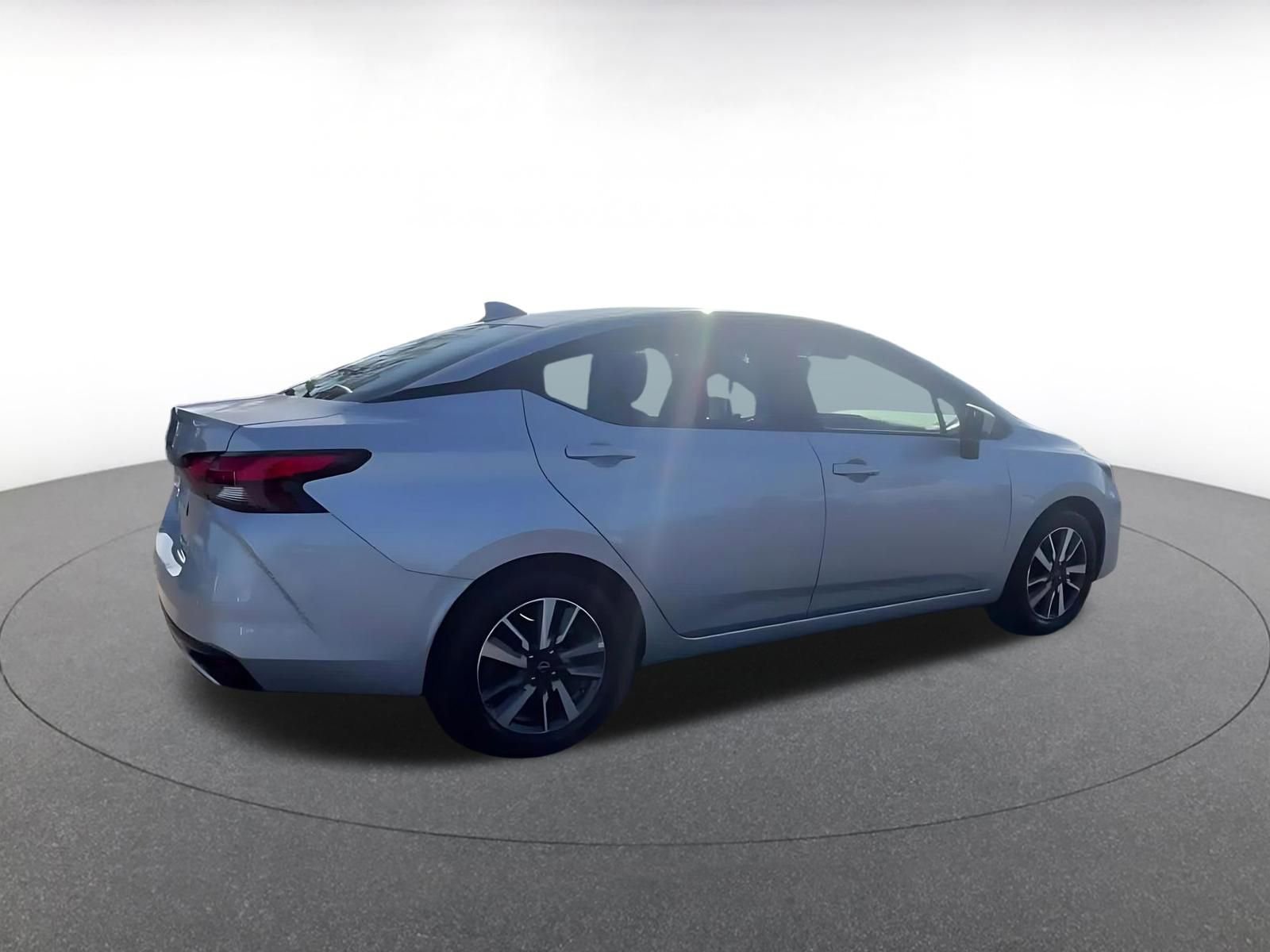 Used 2025 Nissan Versa SV FWD image 14