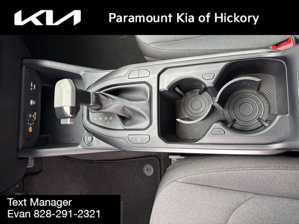 Used 2025 Kia K4 LX image 21